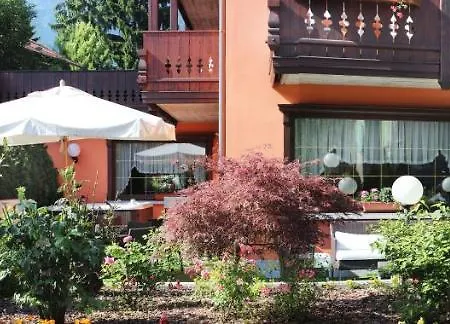 Отель Binelli 3*